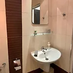Апартамент Comfy & Stylish *