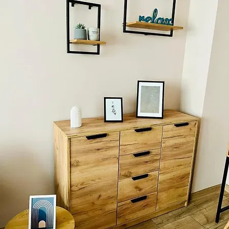 Апартамент Comfy & Stylish *